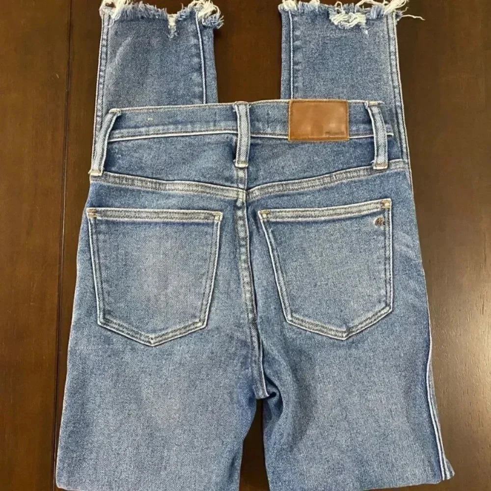 Madewell 10” High Rise Jeans - Picture 9 of 15